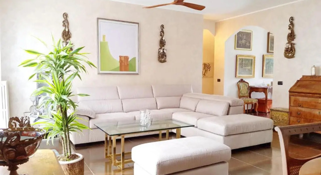 Villa Milena Arese, Book Villa Villas in Arese, Villa