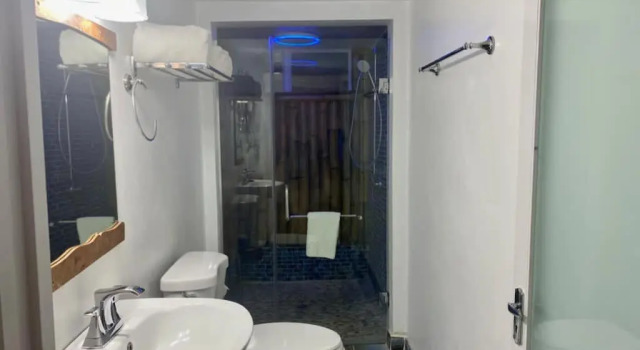 Люкс Deluxe Blue Skies Beach Resort