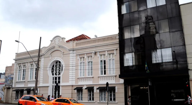 Hotel Curitiba Palace Slim, Забронировать Отель Отели Куритиба с парковкой, рядом с Конгресс-центр Estacao Embratel, Парковка