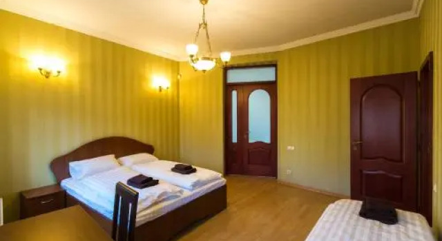 10 Rooms