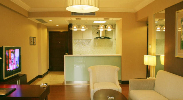 Golden Diamond Hotel, Rezerwuj Hotel Hotele w Zhongshan z basenem, Basen
