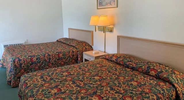 Четырёхместный номер Standard Budget Lodge Inn - Abilene
