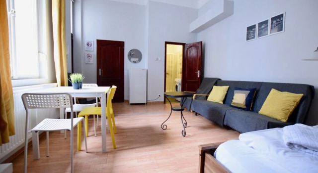 Standard Apartment by Hi5 - Váci 56, Забронировать Апартаменты/квартира Будапешт Центральная Венгрия, рядом с Станция метро Vorosmarty Square