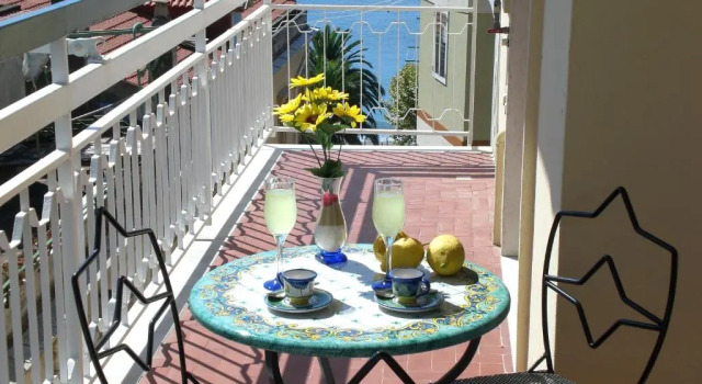 Номер Deluxe Albergo Riviera B&B Rooms & App Sea-View