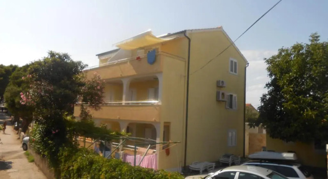 Семейные апартаменты Apartments Petrovic