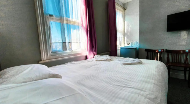 Двухместный номер Standard Plaza Hotel