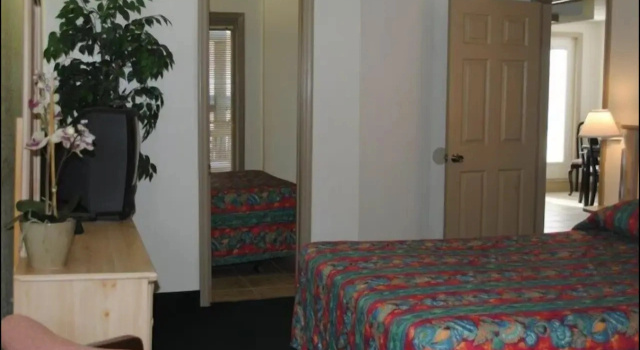 Howard Johnson by Wyndham Oceanfront Daytona Beach