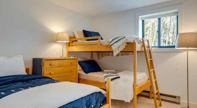 Lincoln Condo Rental w/ Shuttle Near Loon Mountain