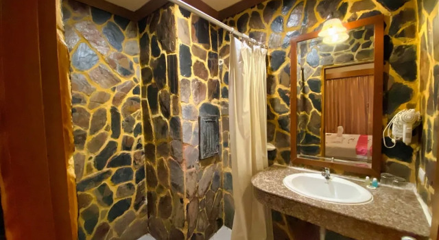 Трёхместный номер Standard Diva Patong Hotel