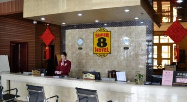 Super 8 Hotel Yazhong - Urumqi, Rezerwuj Hotel Urumqi Xinjiang