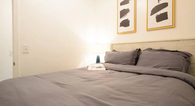 428-2e Newly Furnished 2BR Prime Midtown Sleeps 5