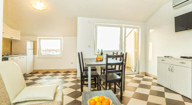Grana - Two Bedroom, Prenota Hotel Hotel a Novigrad Istria con piscina, Piscina
