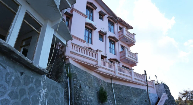 OYO 12140 Home 2BHK Valley view Ramgarh, Rezervovat Hotel Rāmgarh Uttarakhand