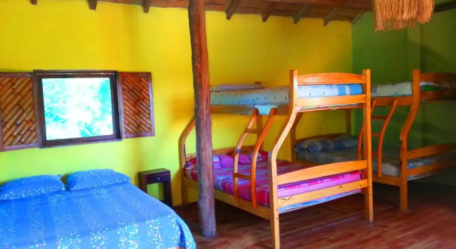 Кровать в общем номере Hostal Mamacocha