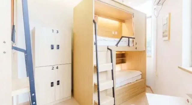 Кровать в общем номере (женский номер) Sole Planet Youth Hostel (Hangzhou West Lake Houchaomen Subway Station Branch)