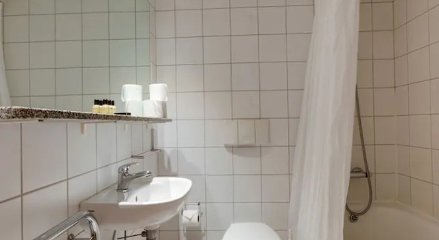 Апартаменты Standard с 2 комнатами Base Serviced Apartments - The Docks