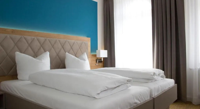 Hotel Ross, Забронировать Отель Отели Майсен с парковкой, рядом с Замок Альбрехтсбург Майссен, Парковка