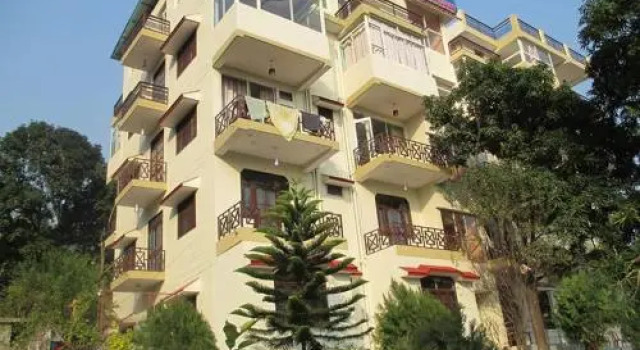 Nishant Garden Resort, Rezervovat Lázně / Resort Rišikéš Uttarakhand