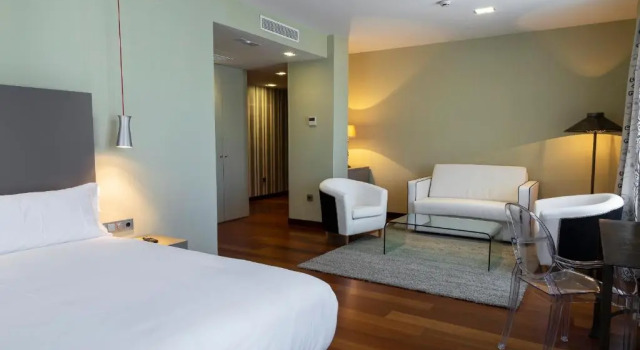 Полулюкс Hotel AR Isabel de Farnesio