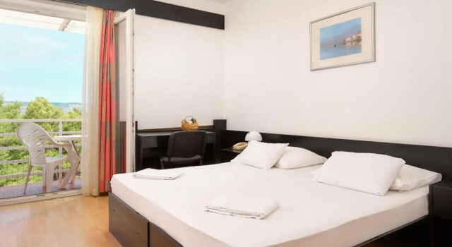 Adriatiq Hotel Hvar (ex Hvar), 予約 ホテル イェルサ フヴァル島