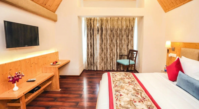 Двухместный люкс Executive с балконом Regenta Resort Exotica Dharamshala on Hilltop