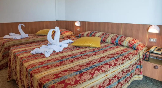 Трёхместный номер Standard с видом на море Hotel Majestic