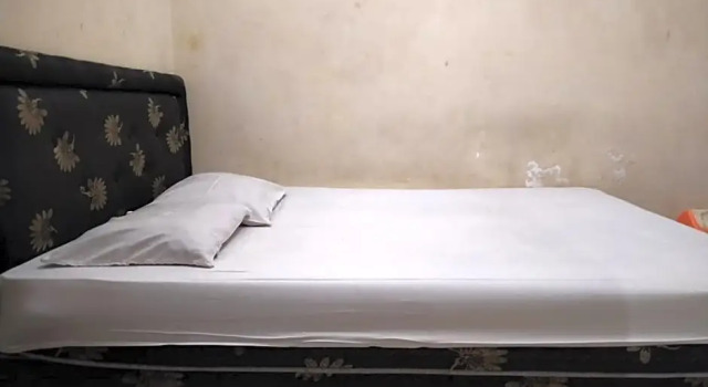 Economy Zimmer Wisma Alamanda