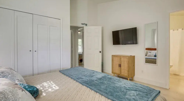< 1 Mi to Butler Beach! Home w/ Dog-friendly Yard, จอง บ้านพักตากอากาศ Butler Beach ฟลอริดา