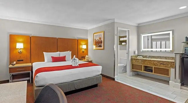 Номер Comfort Del Sol Inn Anaheim