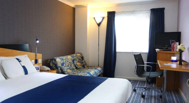 Holiday Inn Express Stafford M6 Junction 13, Varaa Hotelli 3 tähden hotellit kohteessa Merseyside, 3*