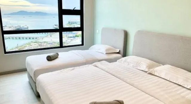 Люкс с 2 комнатами с видом на море Deco Home @Jesselton Quay