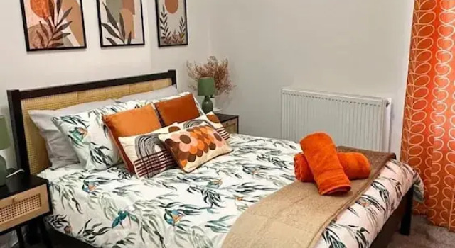 Llangollen Retreat With Stunning Views of the Castle, Забронировать Дом для отпуска Лланголлен 