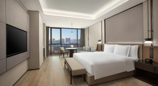 Люкс Crowne Plaza Zhengzhou High Tech Zone by IHG