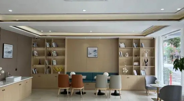 Super 8 Hotel (Qianshan Bus Station), Buchen Sie Hotel Qianshan Anhui