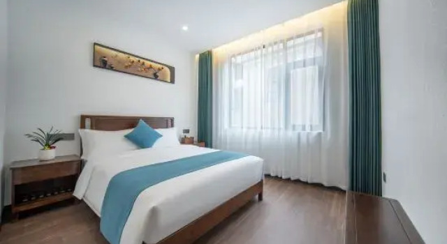 Семейный люкс с 2 комнатами с балконом Phoenix Qingcheng Mountain Water · Courtyard Viewing Homestay