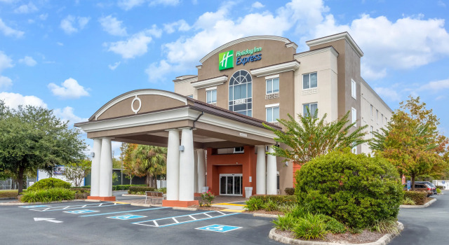 Holiday Inn Express Crystal River by IHG, Забронировать Отель Кристал-Ривер Florida Gulf Coast