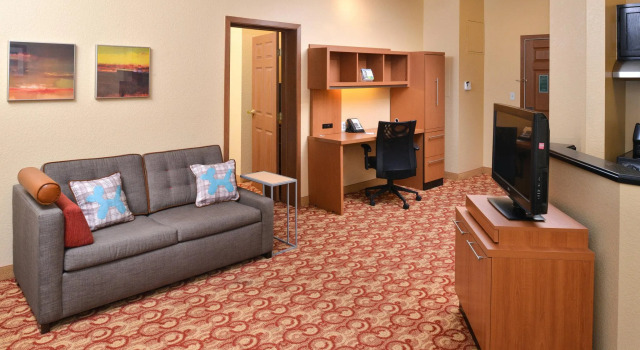 Двухместный полулюкс c 1 комнатой Candlewood Suites Miami Doral by IHG