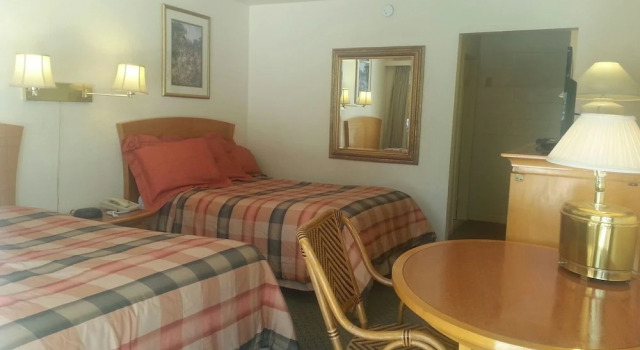 Четырёхместный номер Standard Colusa Riverside Inn