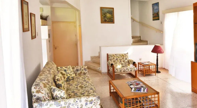 Villa Jasmine by STAY BnB, Boek Bed and Breakfast Hotels in Protaras met parkeren, in de buurt van Sunrise Beach, Parkeren