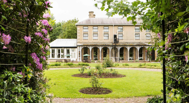 Newton Park Country House Hotel, Забронировать Отель Бертон-апон-Трент National Forest