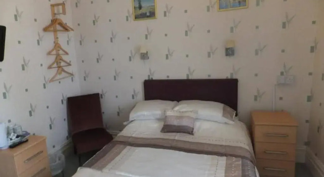 Leofric Legends, Boek Pension Blackpool Lancashire