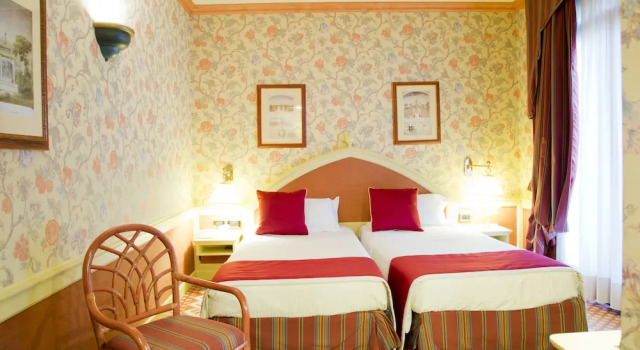 Superior Twin room Hotel Milano Regency