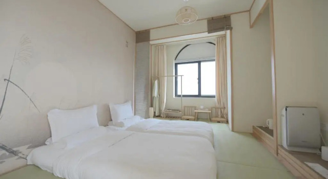Номер Superior Shanghai Xintiandi Former French Historical Area Hotel