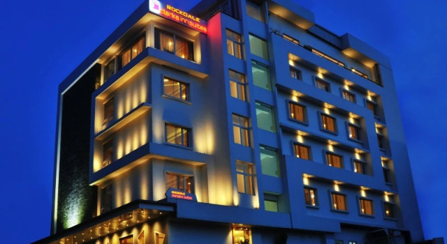 Hotel Rockdale, Забронировать Отель Отели Вишакхапатнам с парковкой, рядом с Rama Krishna Beach, Парковка