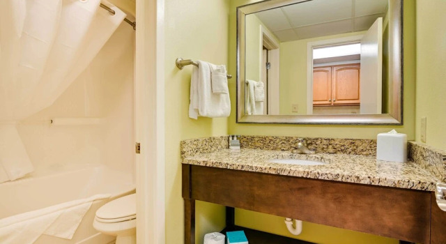 Апартаменты c 1 комнатой с балконом Waterfront Myrtle Beach Condo, Pool & Ocean Views!