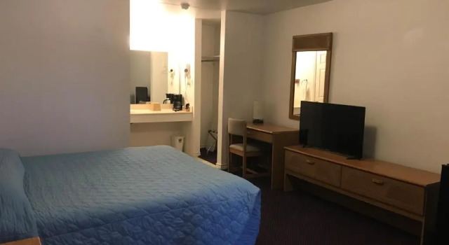 Номер Standard Luxury Inn
