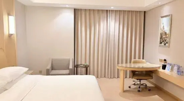 Люкс Deluxe Vienna International Hotel（Guangzhou North Railway Station Huadu Automobile City Metro Station）