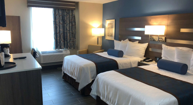 Четырёхместный номер Standard Best Western Plus Stadium Inn