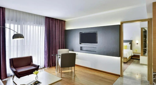 Люкс Deluxe Novotel Imagica Khopoli Hotel