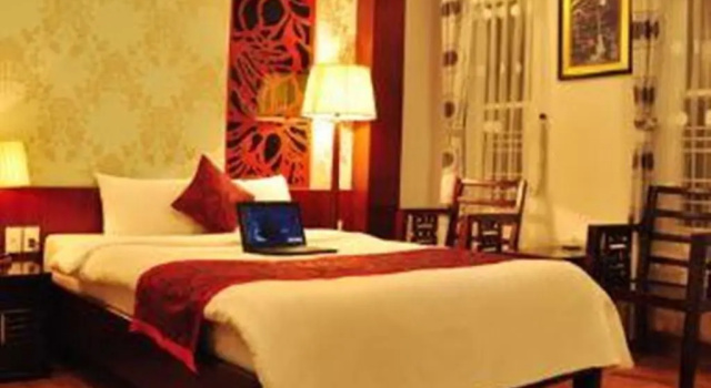 Двухместный номер Deluxe с видом на бассейн Hong Thien 1 Hotel